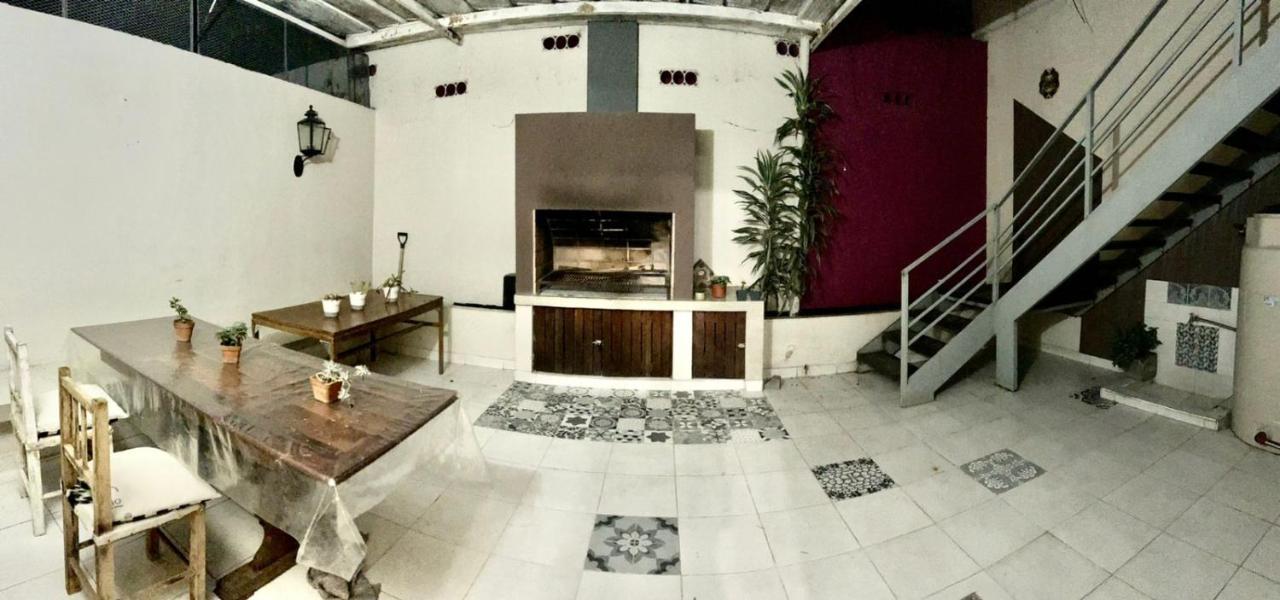 Casa Alvarado Hostel Salta Esterno foto